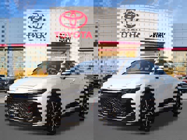 Used 2023 Toyota Crown XLE image 1