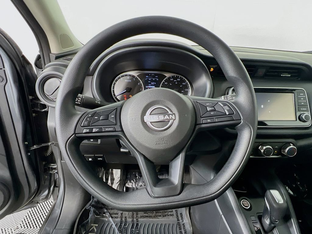 Used 2024 Nissan Kicks S image 10