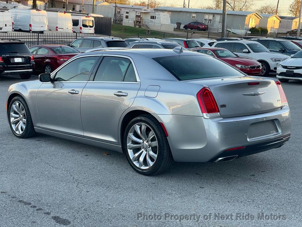 Used 2016 Chrysler 300 Limited image 5