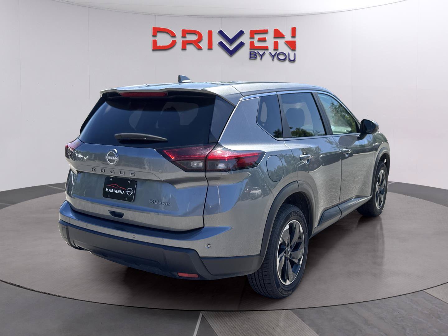 Used 2024 Nissan Rogue SV AWD/4WD image 5
