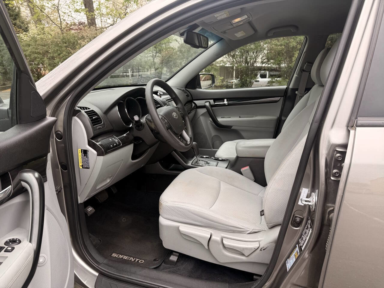 Used 2013 Kia Sorento LX w/ Convenience Pkg FWD image 7