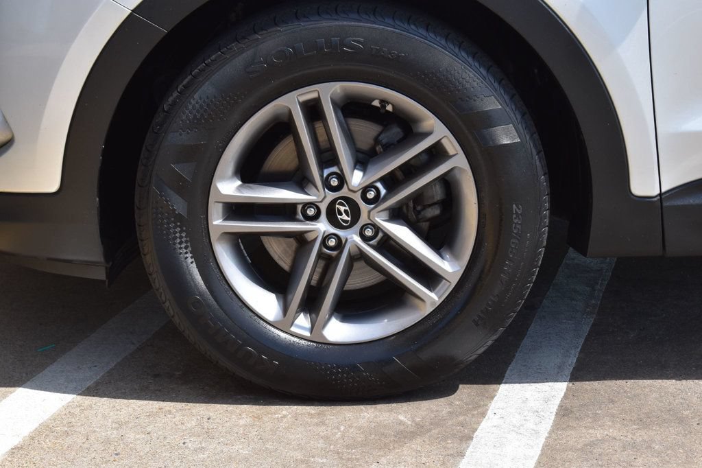 Used 2018 Hyundai Santa Fe Sport AWD/4WD image 11