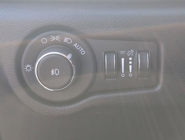 New 2026 Chrysler Pacifica Pinnacle image 15