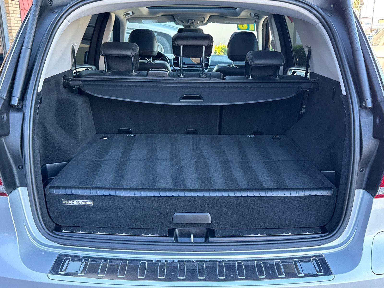 Used 2016 Mercedes-Benz GLE 550e 4MATIC w/ Driver Assistance Package image 7