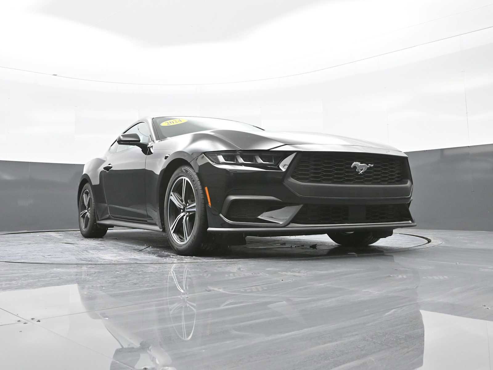 Used 2024 Ford Mustang Premium image 32