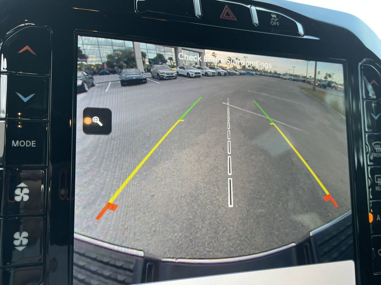 Used 2024 RAM 3500 Tradesman w/ Chrome Appearance Group image 23