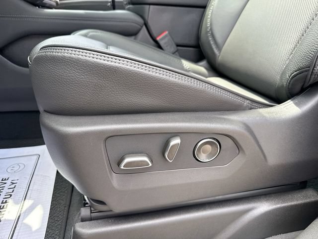 New 2026 GMC Yukon XL Denali w/ Sun & Power Step Package AWD/4WD image 12