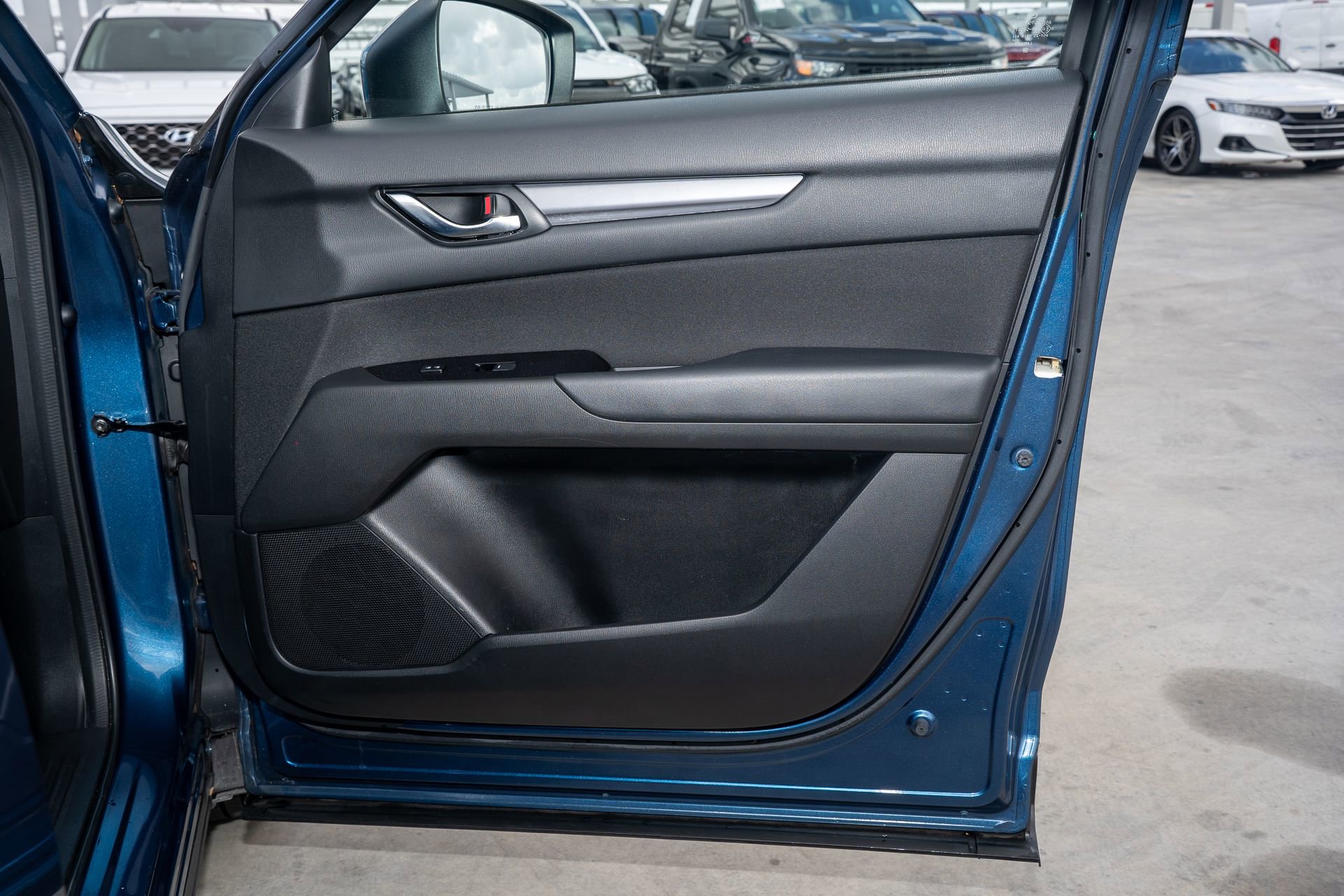 Used 2020 MAZDA CX-5 Sport image 16