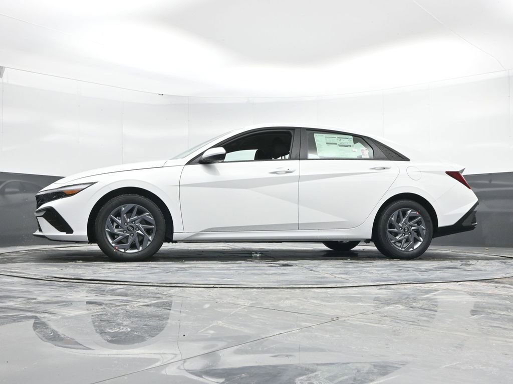 New 2026 Hyundai Elantra Blue image 49