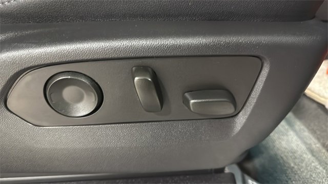 Used 2022 Chevrolet Silverado 1500 High Country image 31