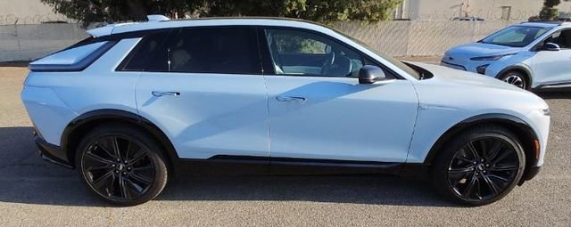 Used 2025 Cadillac Lyriq Sport image 3