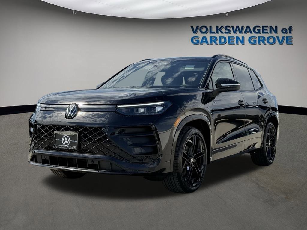 New 2026 Volkswagen Tiguan SE R-Line image 3
