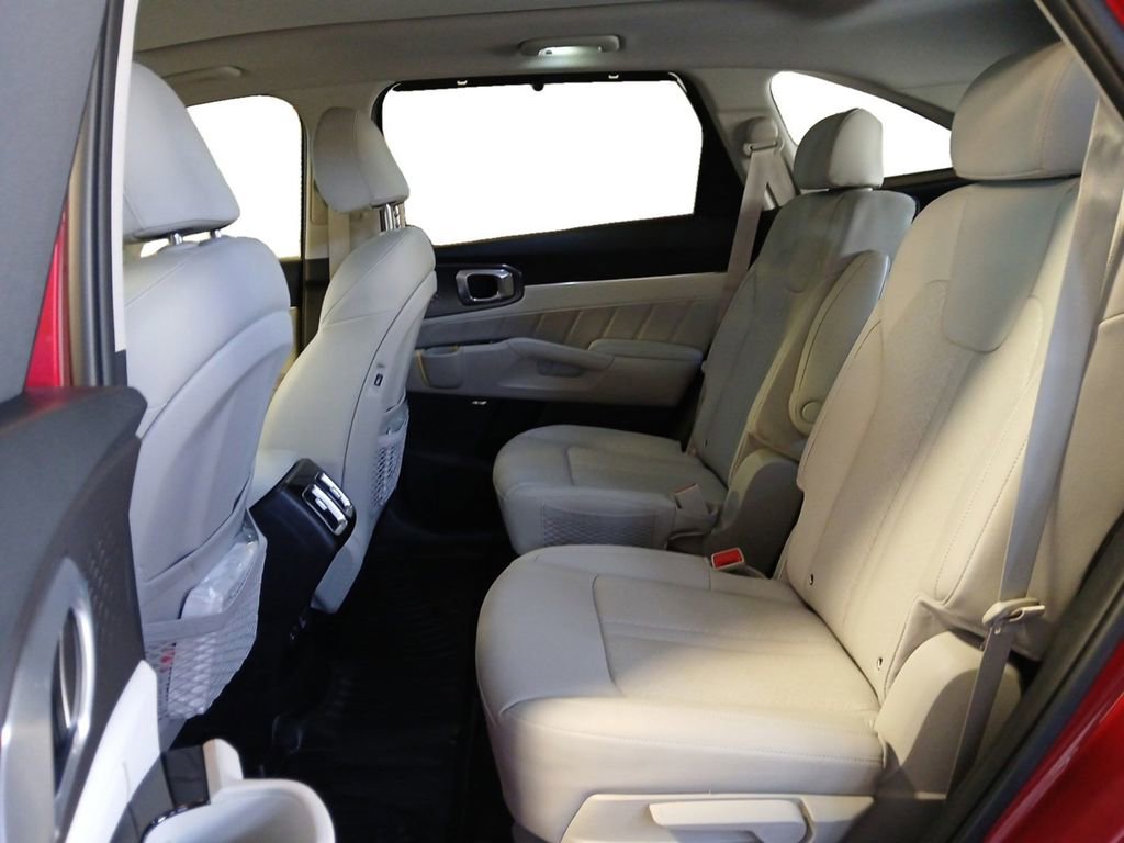 Used 2023 Kia Sorento SX Prestige image 13