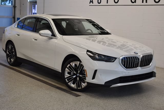 New 2027 BMW 530i xDrive w/ Premium Package AWD/4WD video 1