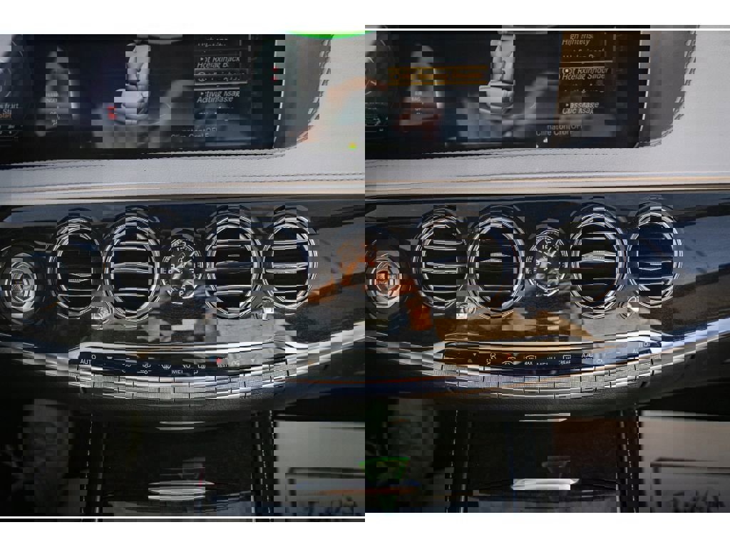 Used 2018 Mercedes-Benz S 560 4MATIC Sedan image 18