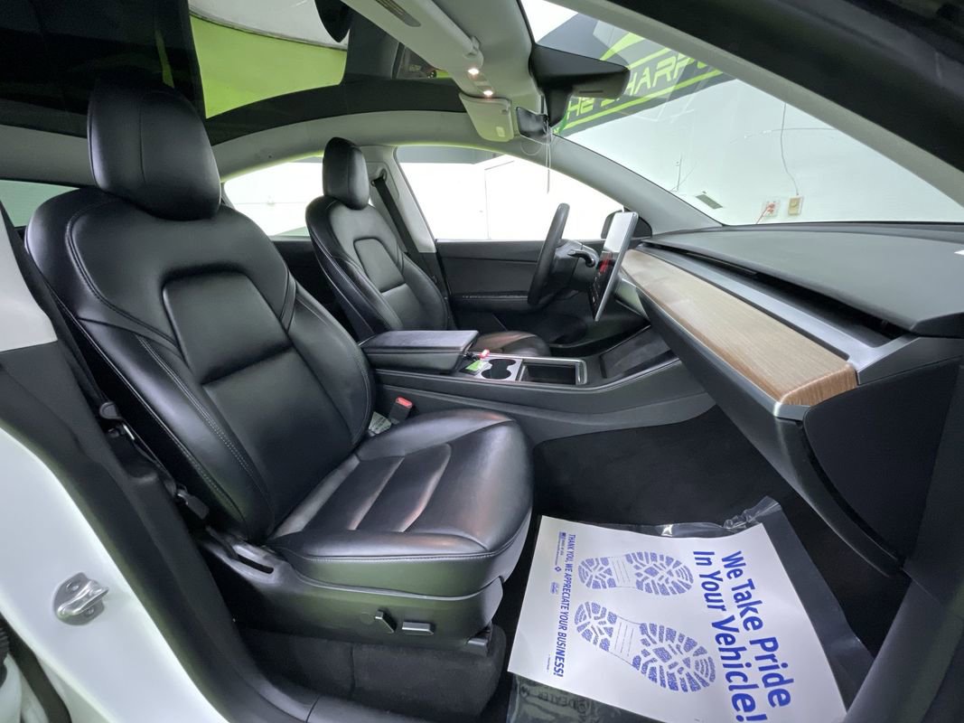 Used 2022 Tesla Model Y Long Range image 17