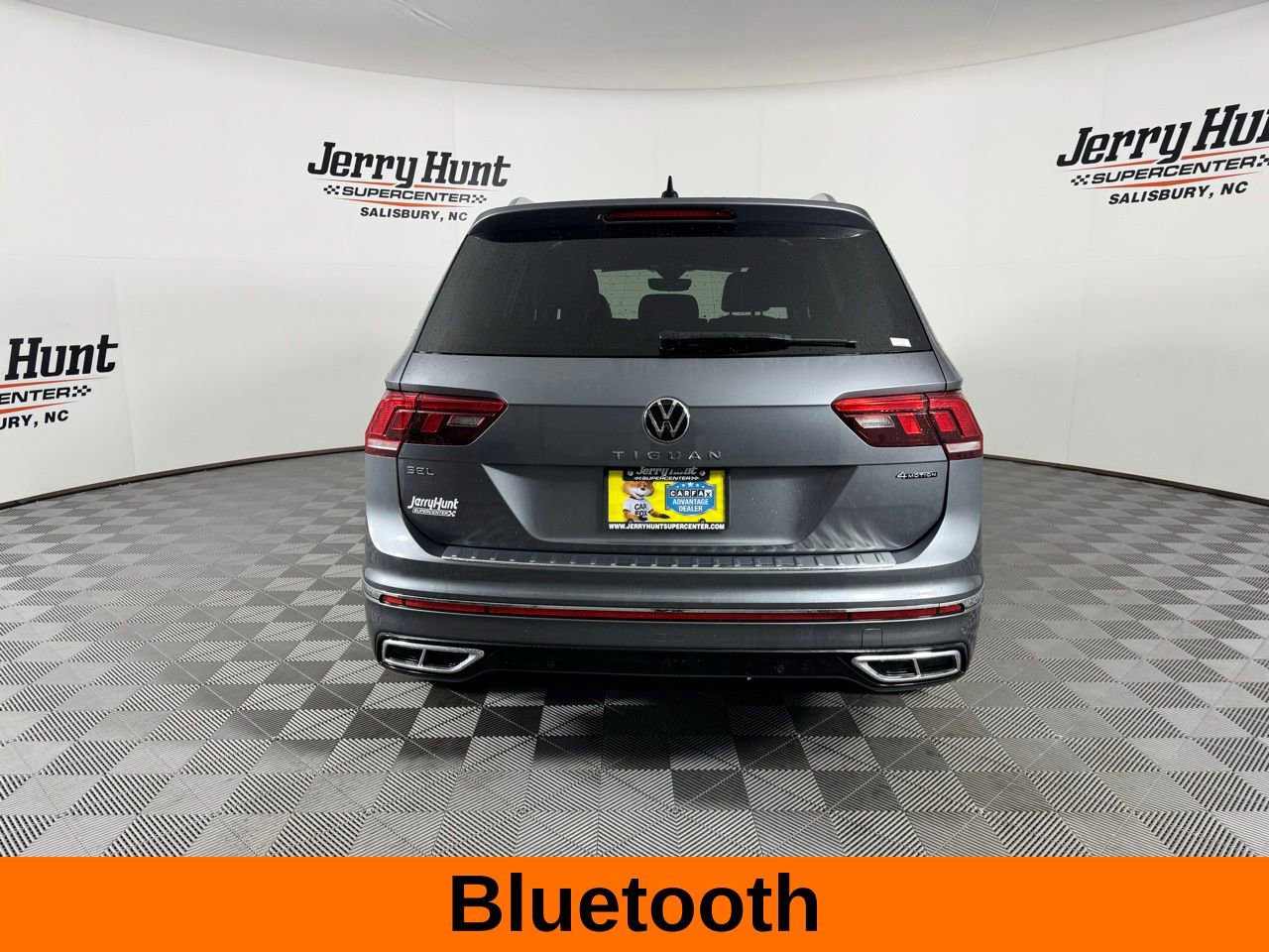 Used 2022 Volkswagen Tiguan SEL R-Line image 8