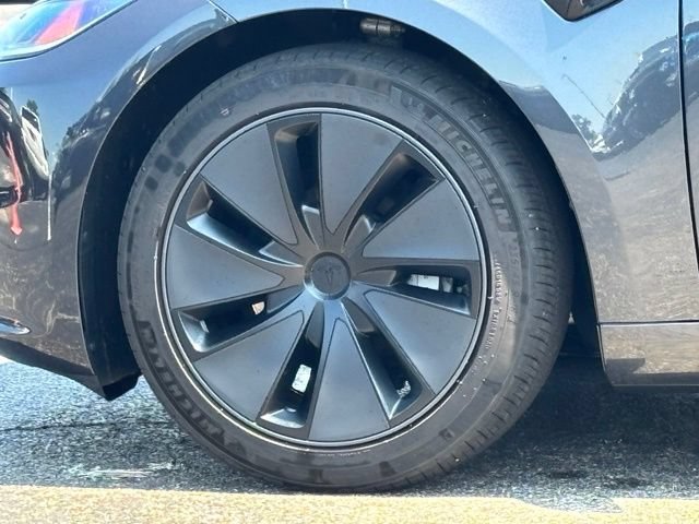 Used 2024 Tesla Model 3 Standard Range RWD image 5