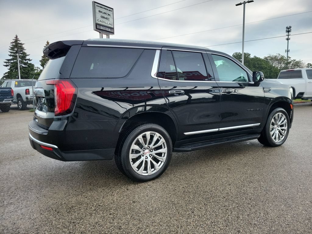 Used 2024 GMC Yukon Denali w/ Advanced Technology Package AWD/4WD image 4