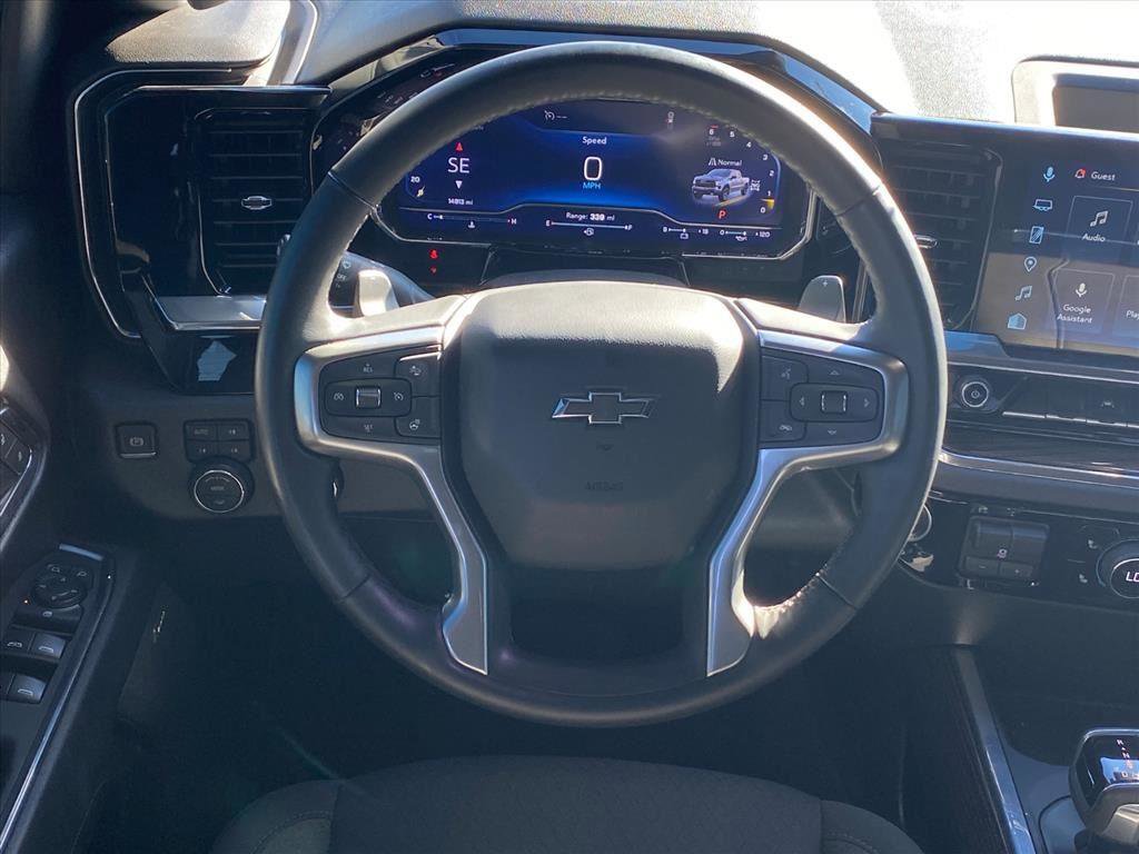 Used 2025 Chevrolet Silverado 1500 LT Trail Boss w/ Convenience Package II image 9