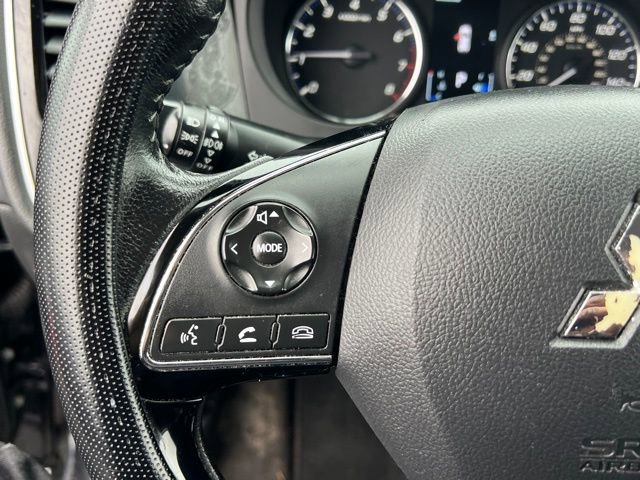 Used 2019 Mitsubishi Outlander AWD image 21