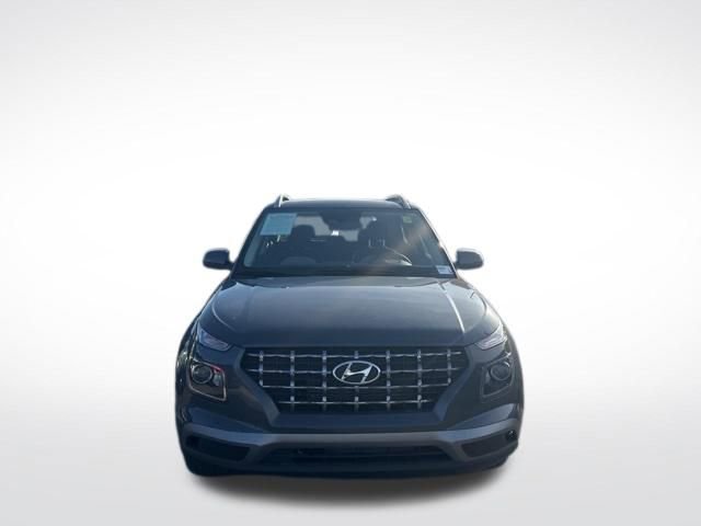 Used 2026 Hyundai Venue SEL image 3
