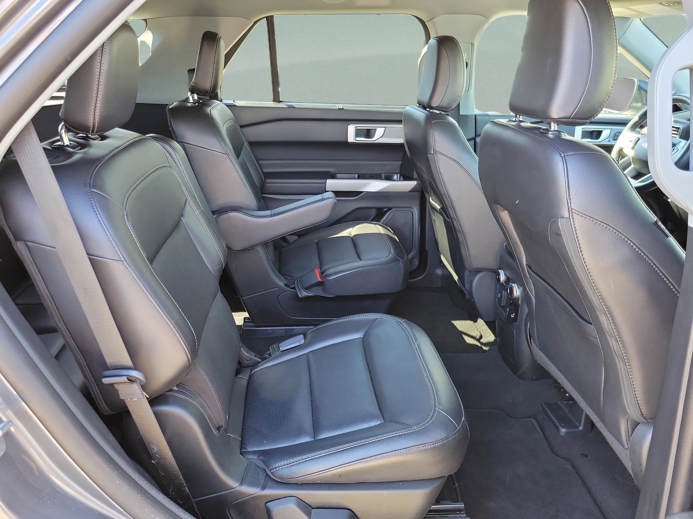 Used 2023 Ford Explorer Limited w/ Equipment Group 301A image 26