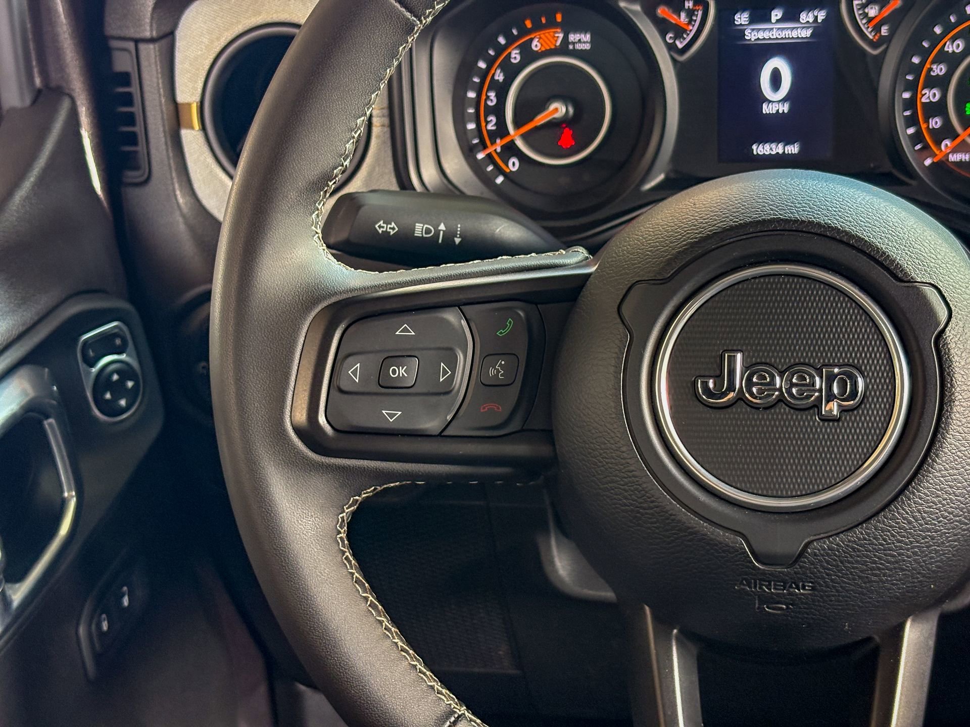 Used 2025 Jeep Wrangler Unlimited Sport AWD/4WD image 29