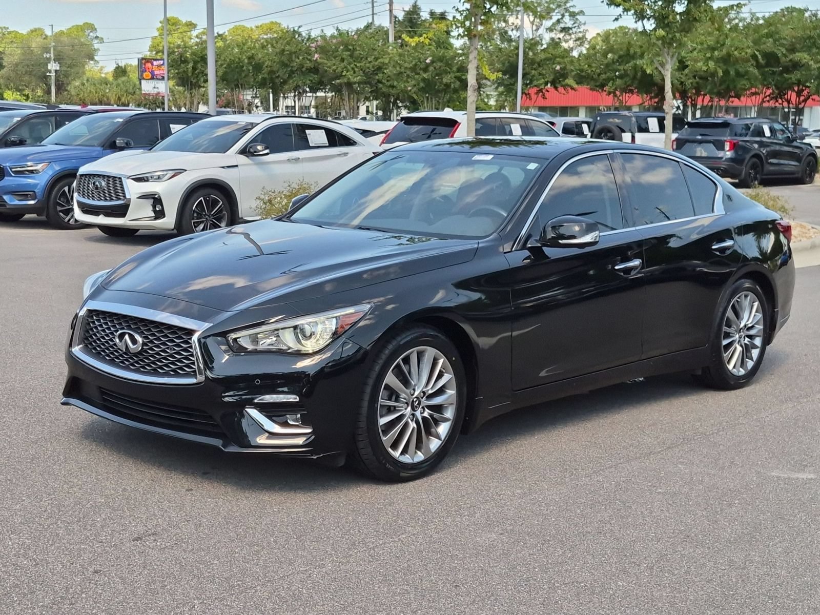 Used 2023 INFINITI Q50 Luxe w/ Cargo Package RWD image 7