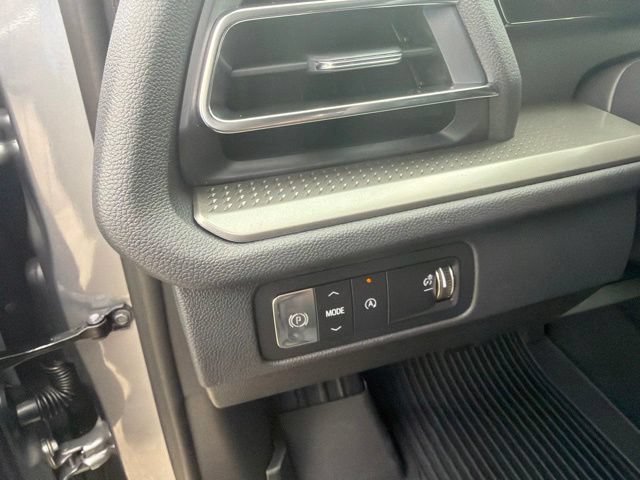 New 2026 Chevrolet Traverse LT w/ Driver Confidence Package FWD image 18