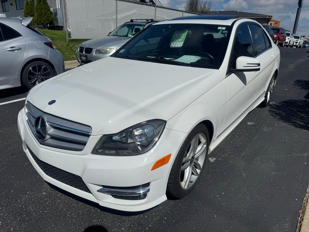 Used 2013 Mercedes-Benz C 300 4MATIC Sedan image 4