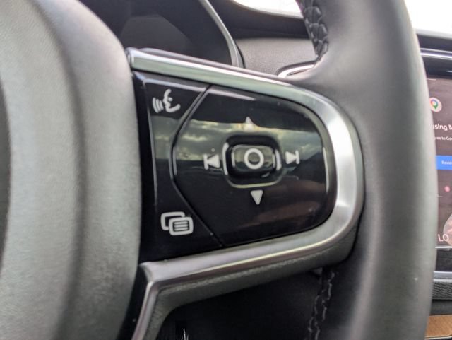 Certified 2023 Volvo XC90 T8 Plus AWD/4WD image 19