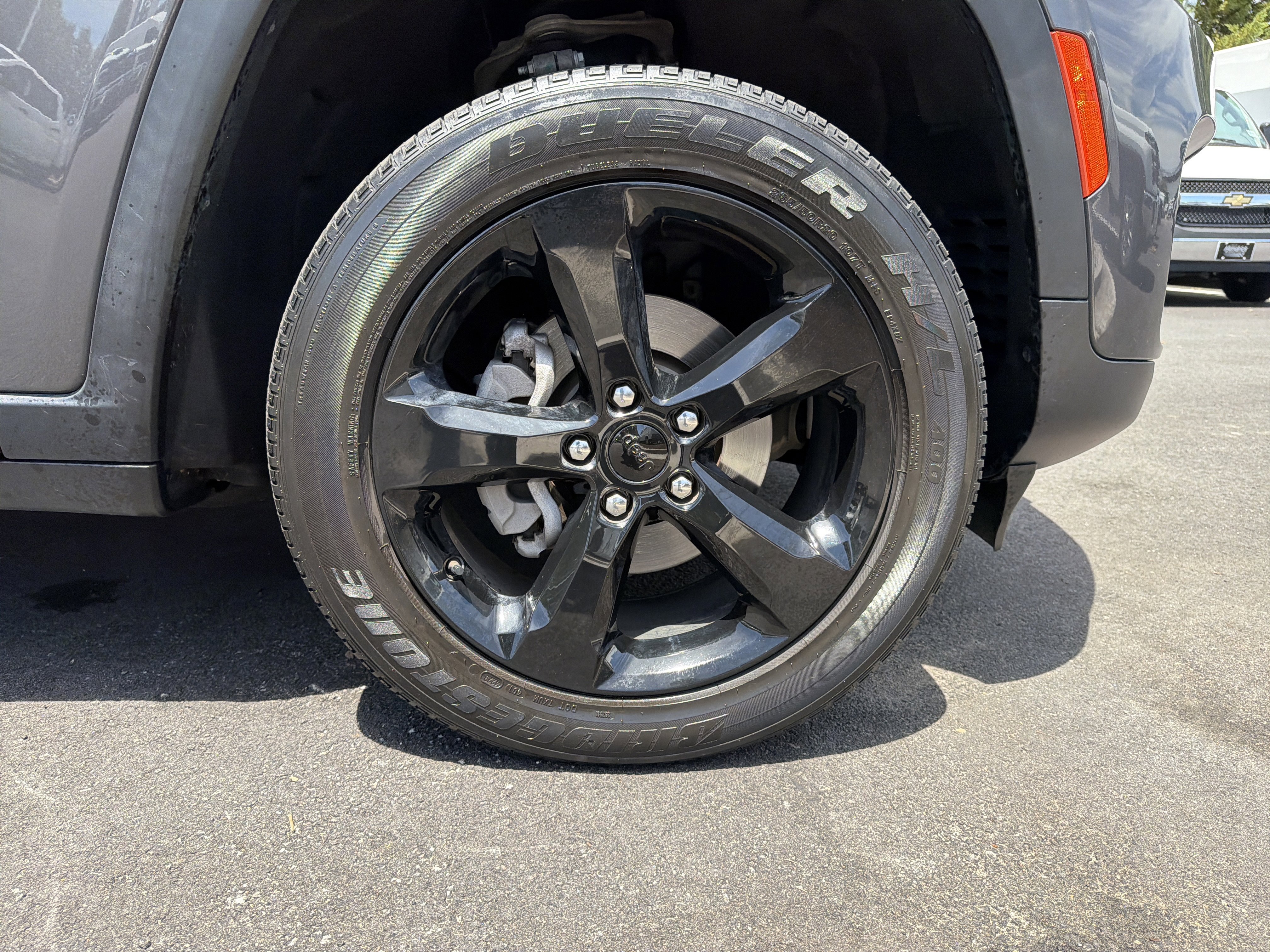 Used 2024 Jeep Grand Cherokee Altitude AWD/4WD image 13