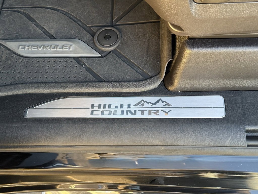 Used 2025 Chevrolet Silverado 1500 High Country w/ High Country Premium Package image 17