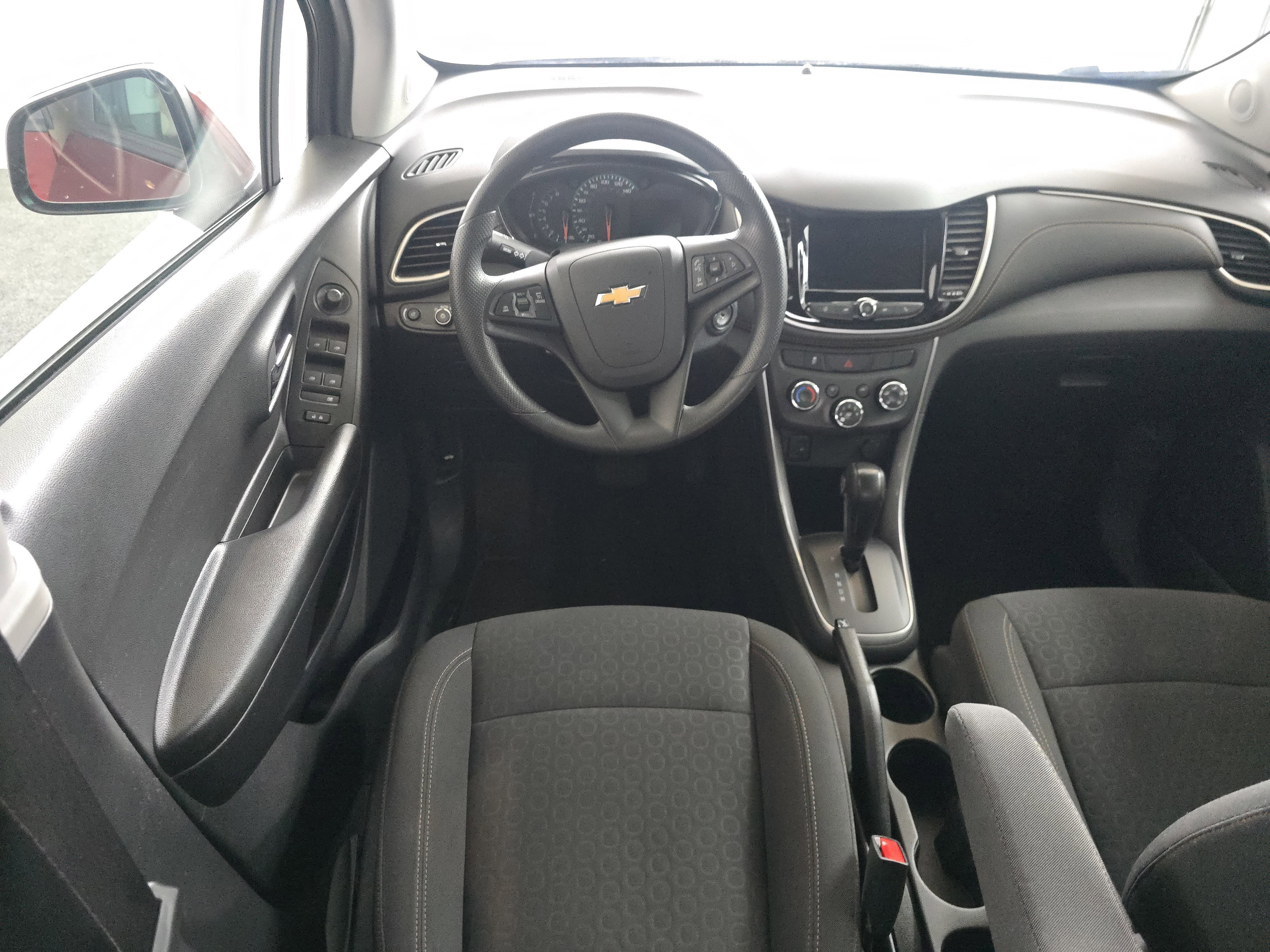 Used 2021 Chevrolet Trax LS w/ Tint and Cruise Package image 15