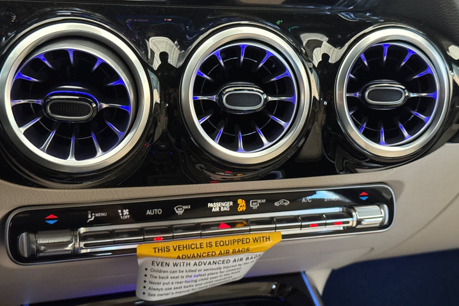 New 2025 Mercedes-Benz GLA 250 image 26