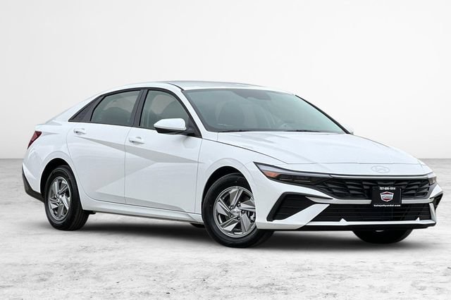 New 2026 Hyundai Elantra SE