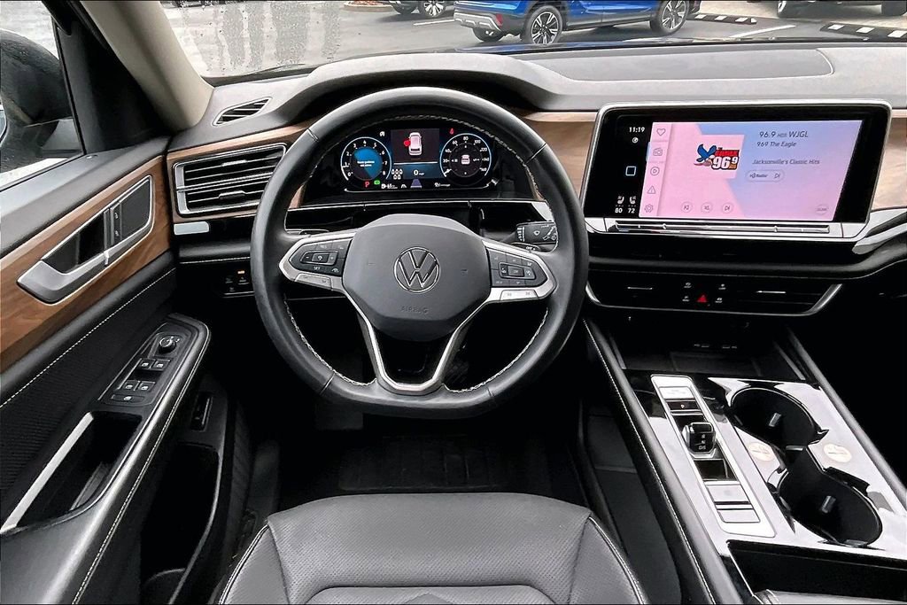 Used 2024 Volkswagen Atlas SE image 8