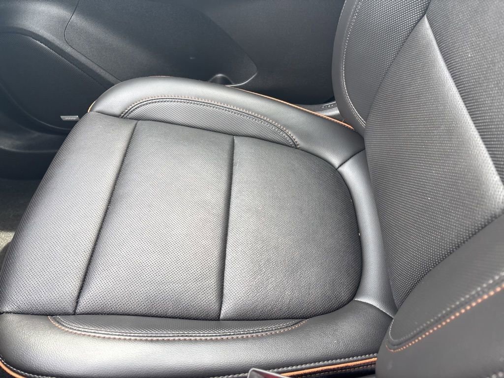 Used 2023 GMC Acadia AT4 w/ Technology Package image 11