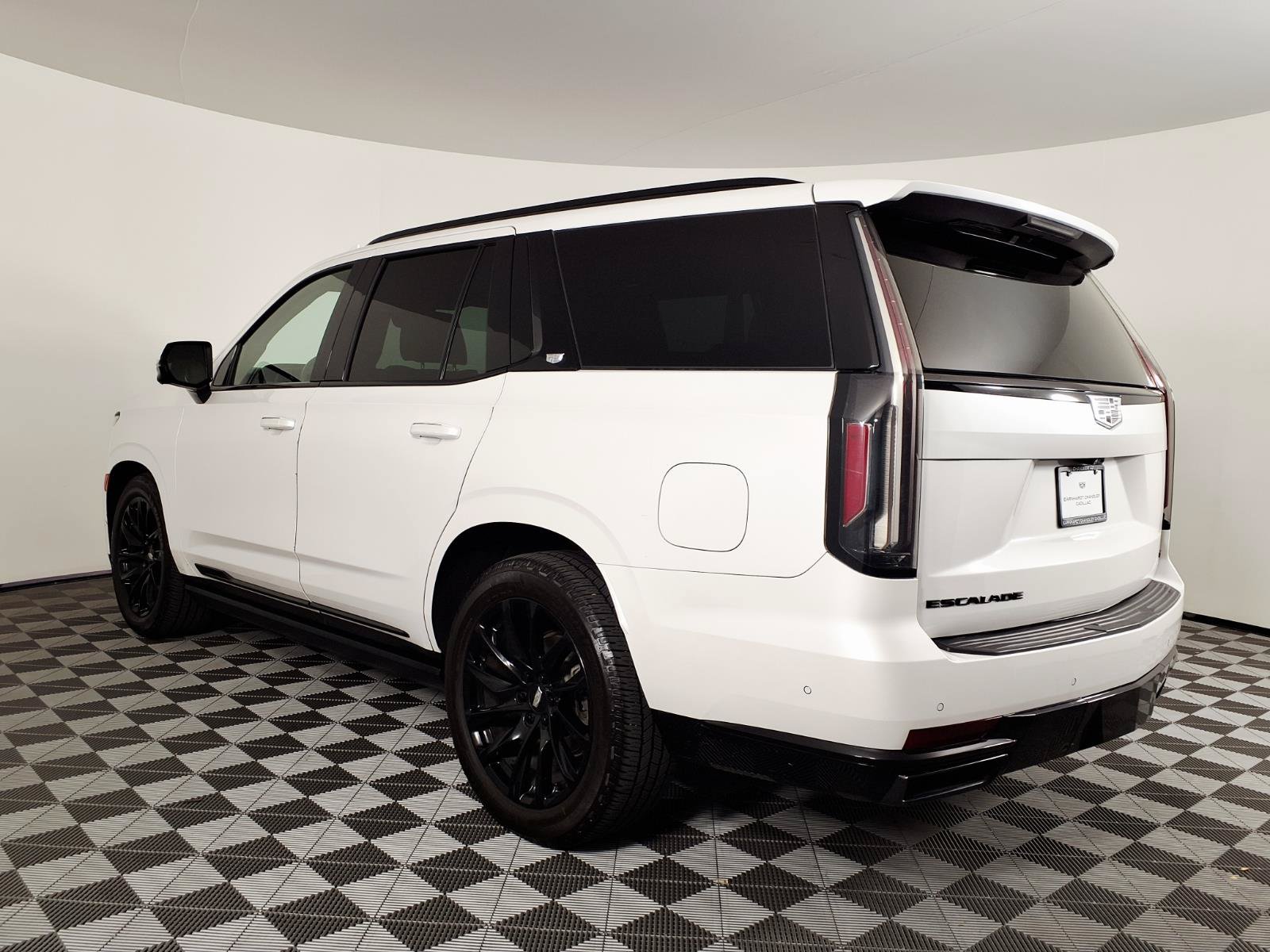 Used 2022 Cadillac Escalade Sport w/ Touring Package AWD/4WD image 6