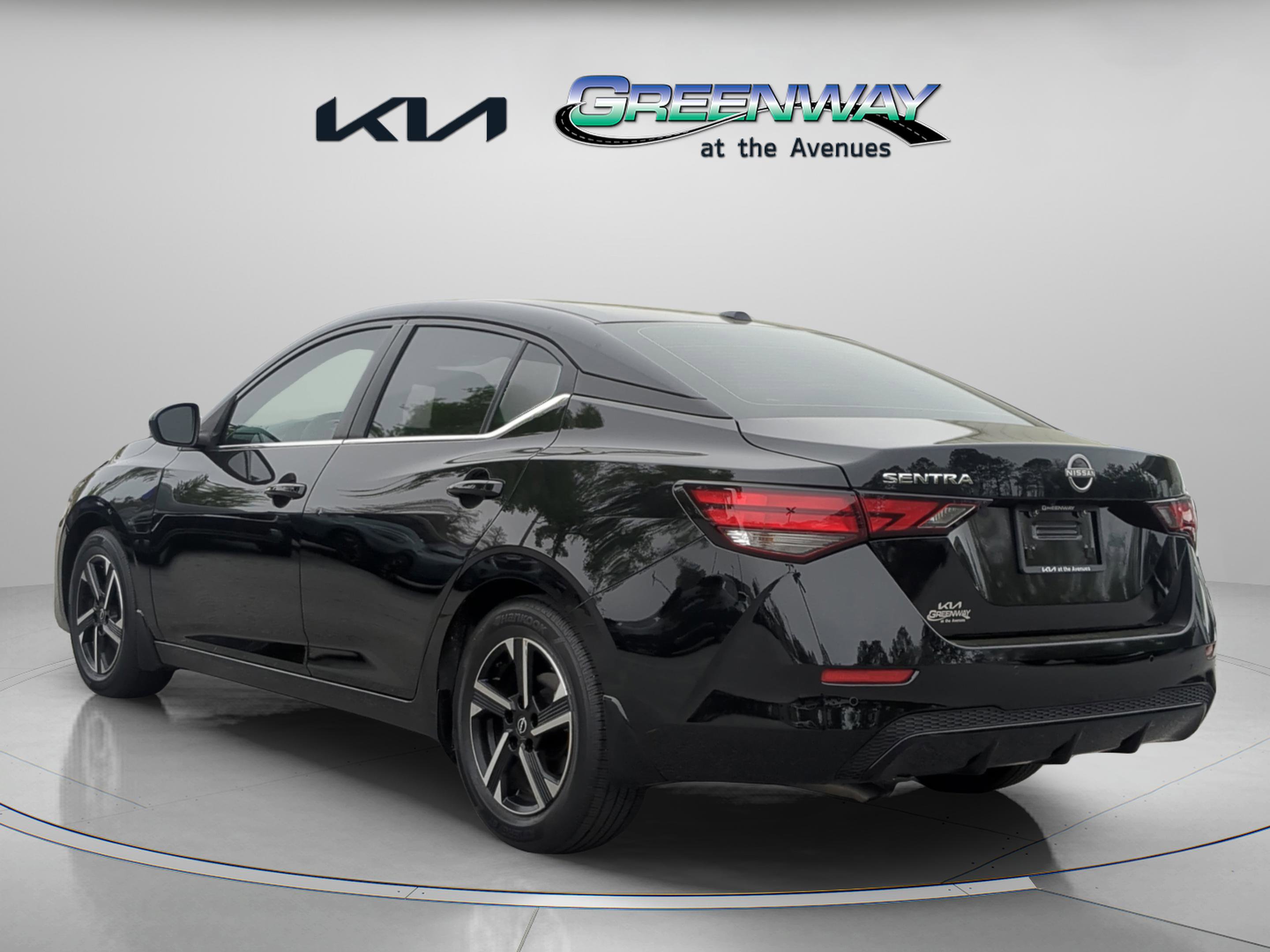 Used 2025 Nissan Sentra SV image 5