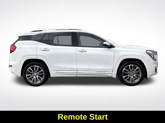 Used 2023 GMC Terrain Denali w/ Denali Premium Package AWD/4WD image 9