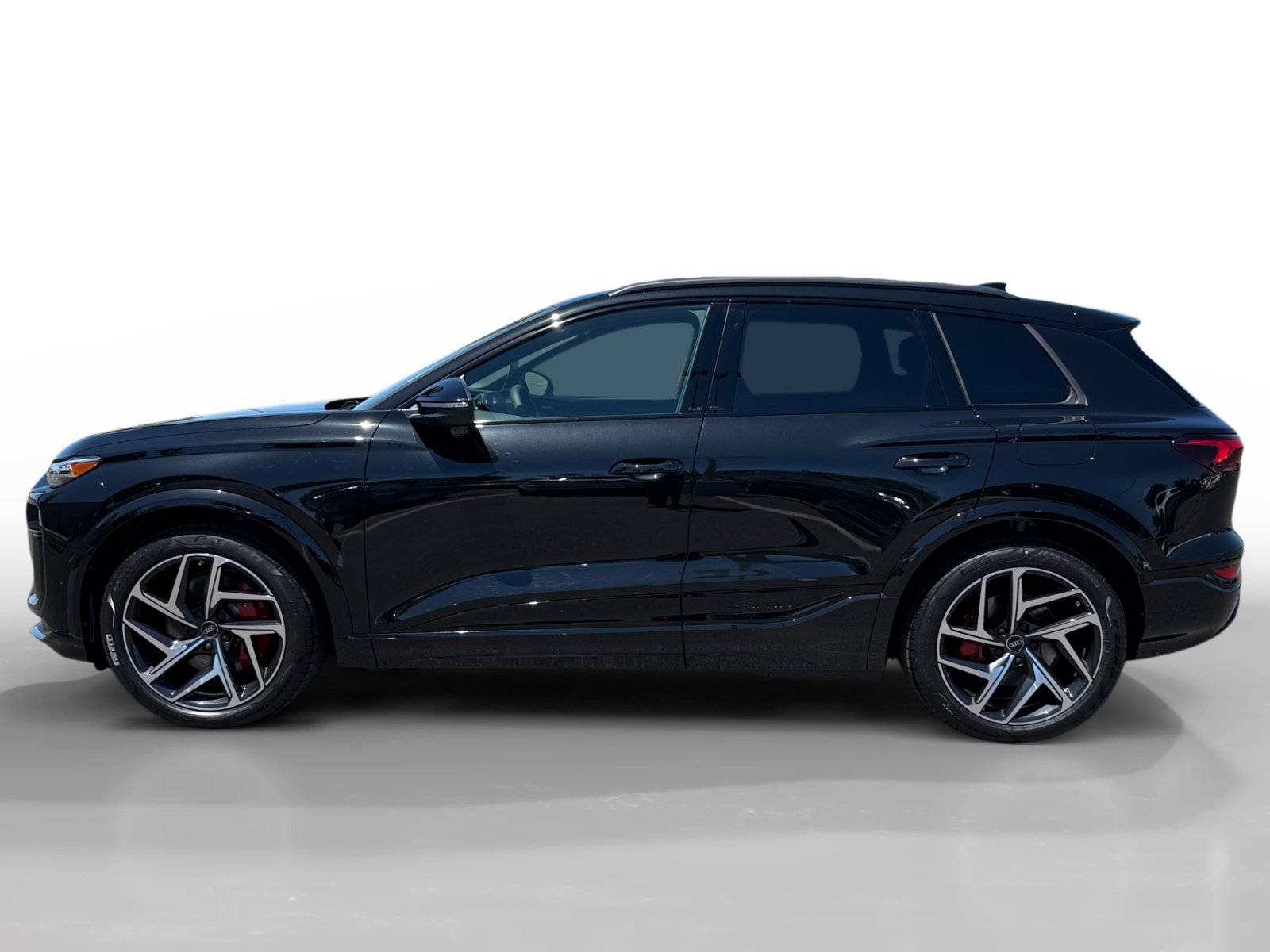 New 2027 Audi SQ6 e-tron Premium Plus AWD/4WD image 2