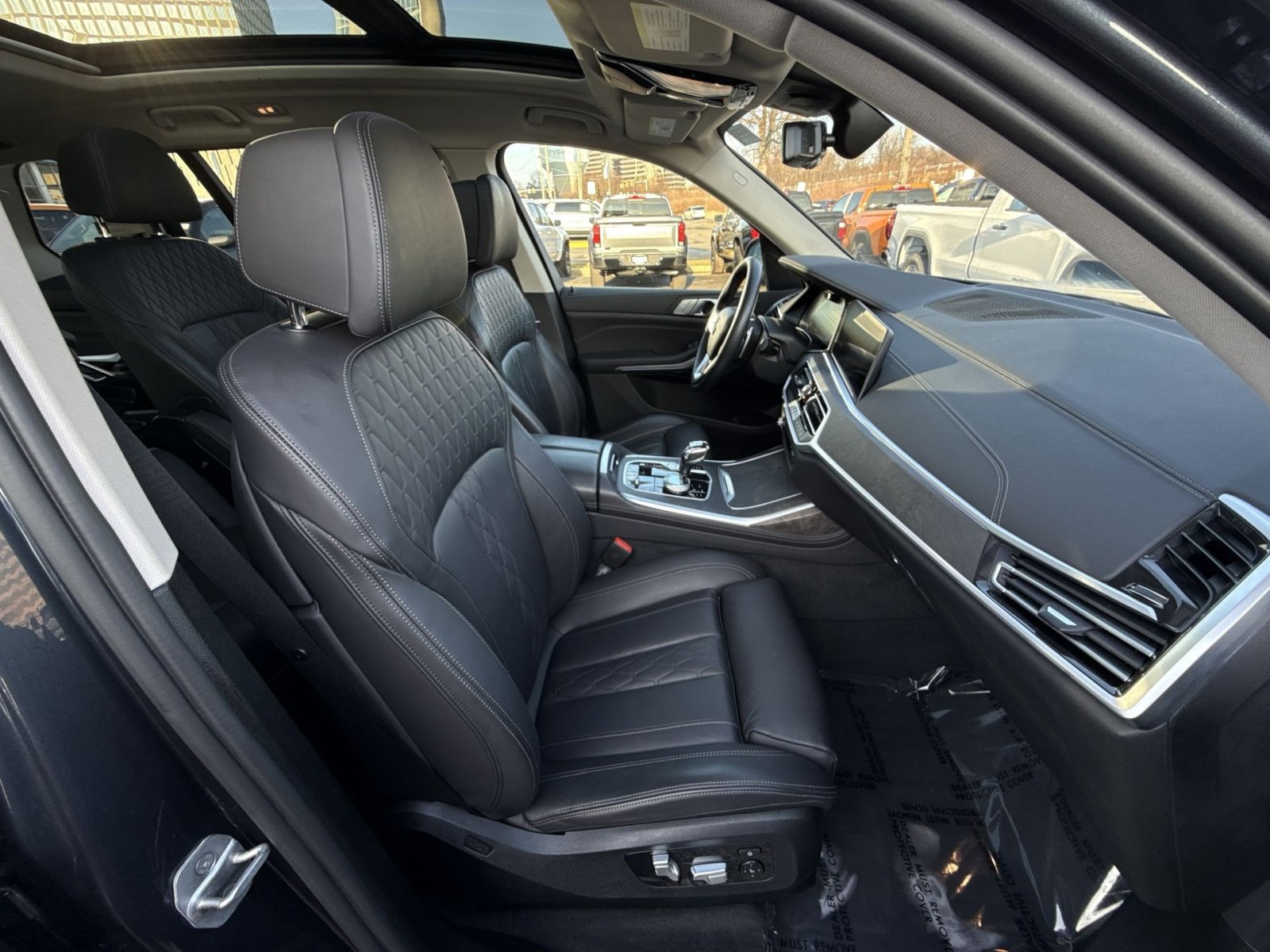 Used 2022 BMW X7 xDrive40i w/ Executive Package image 28