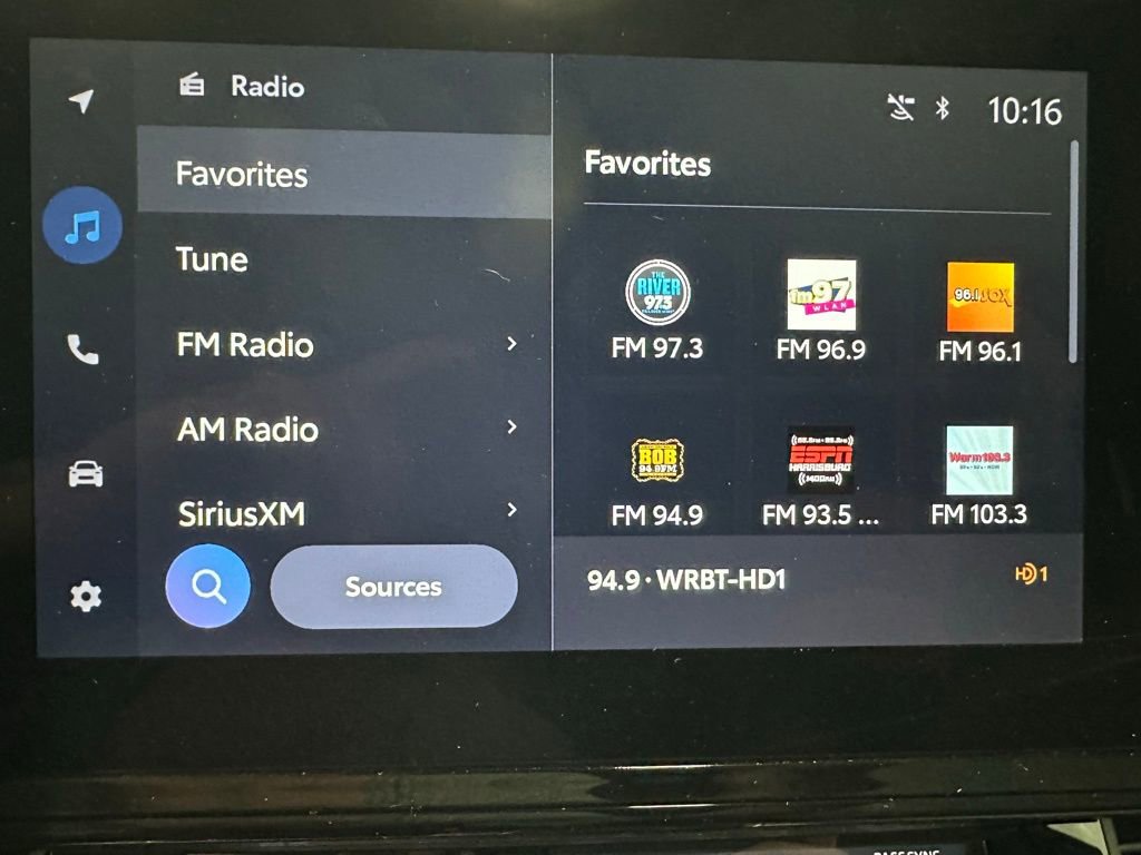 Used 2025 Toyota Sienna LE image 26