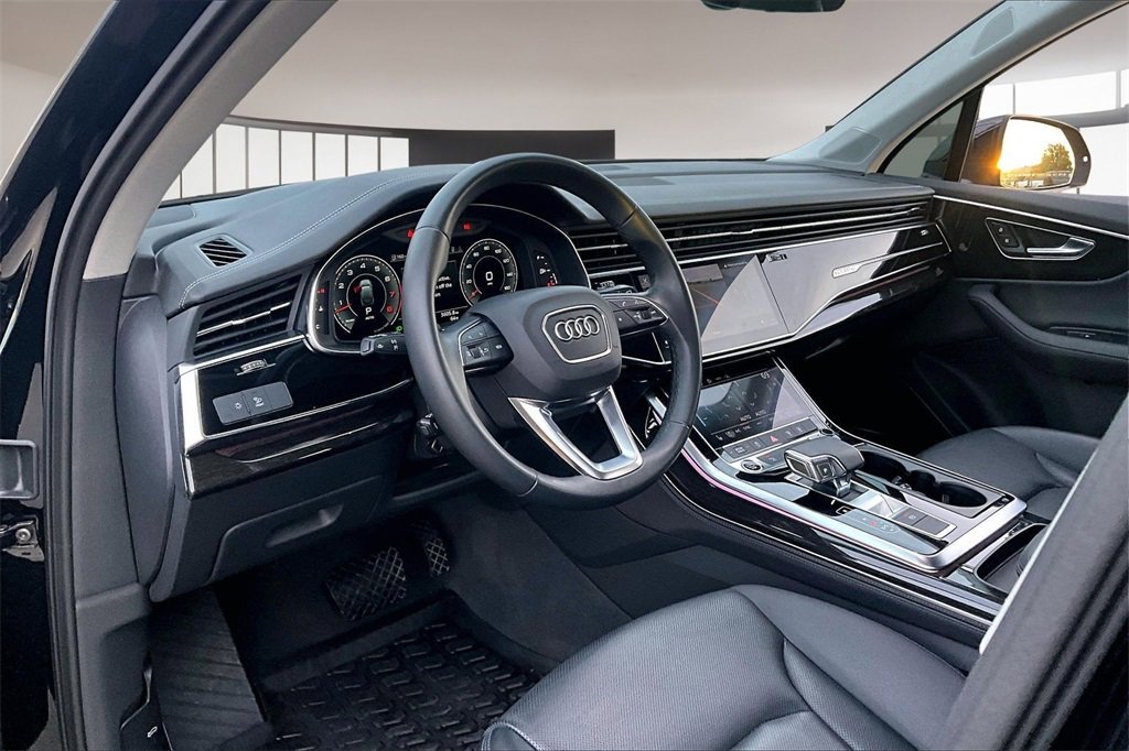 Used 2023 Audi Q7 3.0T Premium Plus image 13
