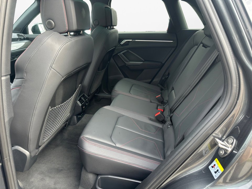 Certified 2025 Audi Q3 2.0T Premium Plus w/ Premium Plus Package image 13