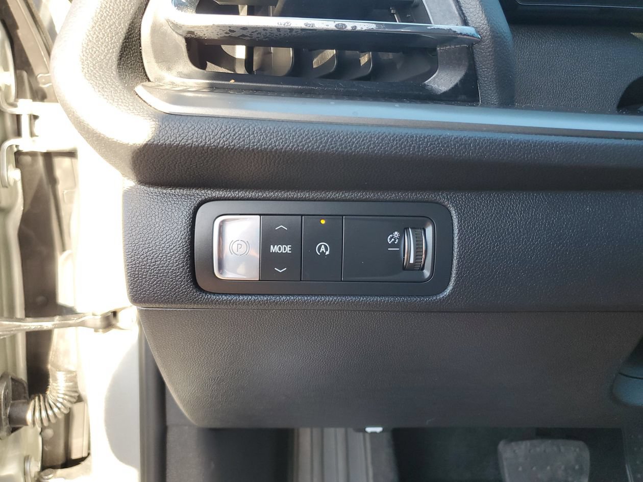 Used 2026 Chevrolet Traverse LT FWD image 28