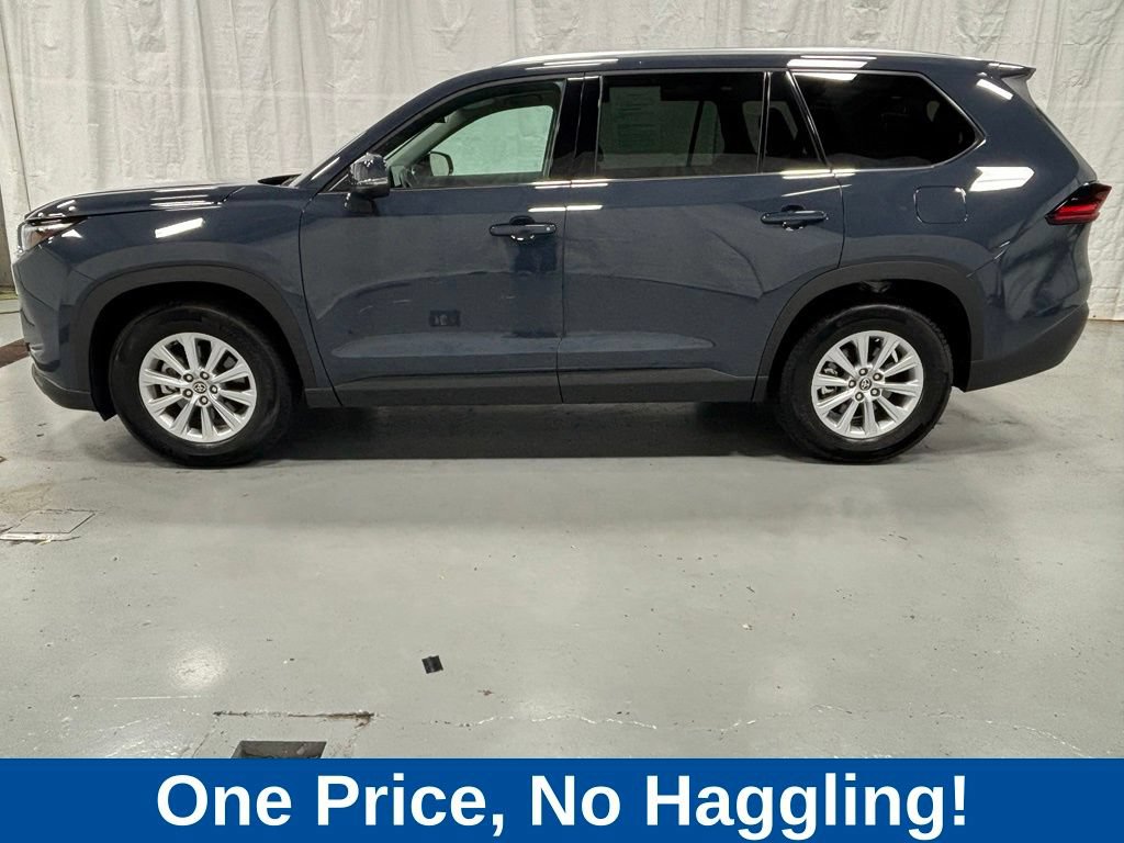 Used 2025 Toyota Grand Highlander AWD image 4
