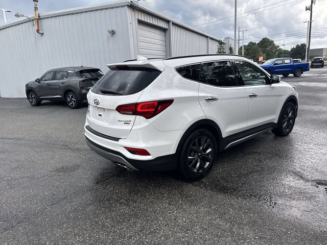 Used 2018 Hyundai Santa Fe Sport w/ Cargo Package FWD image 5
